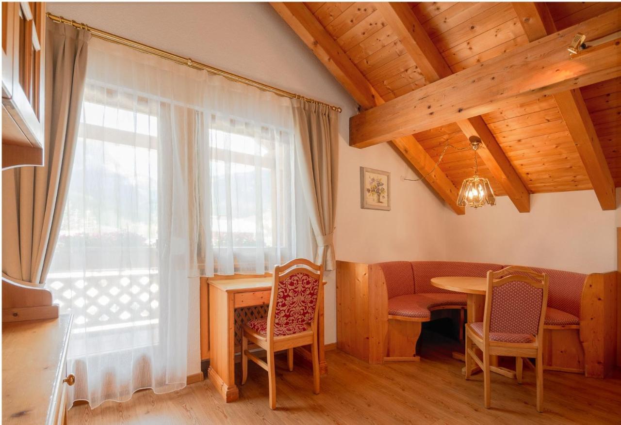 Hotel Villa Eden Corvara In Badia Esterno foto