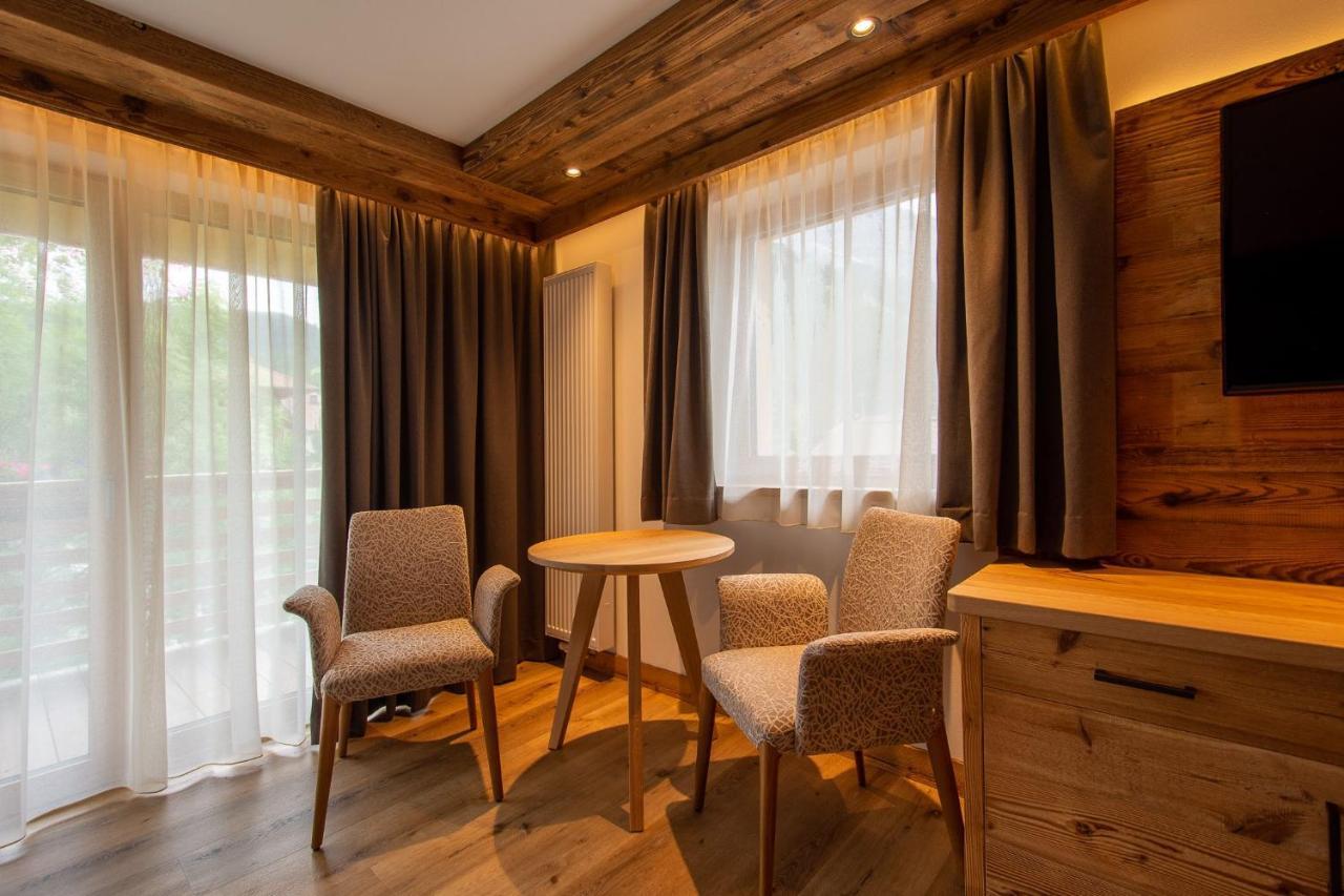 Hotel Villa Eden Corvara In Badia Esterno foto