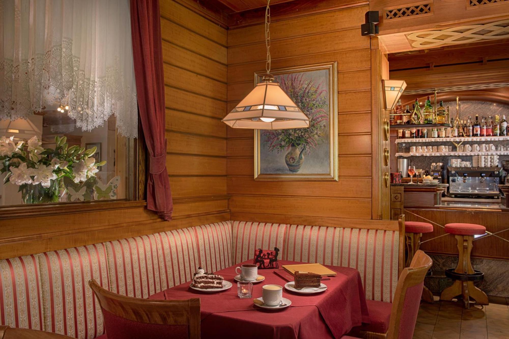 Hotel Villa Eden Corvara In Badia Esterno foto