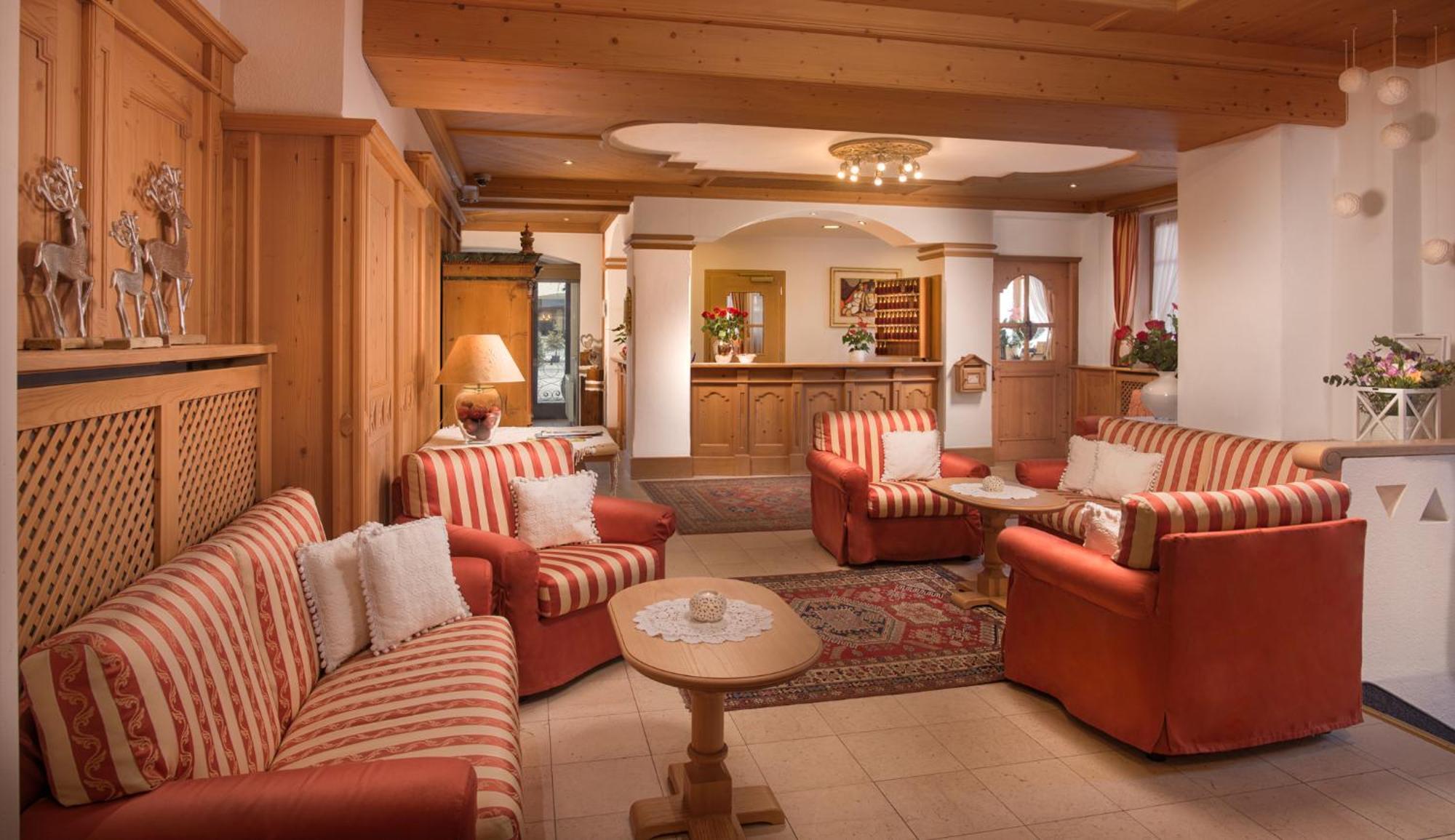 Hotel Villa Eden Corvara In Badia Esterno foto